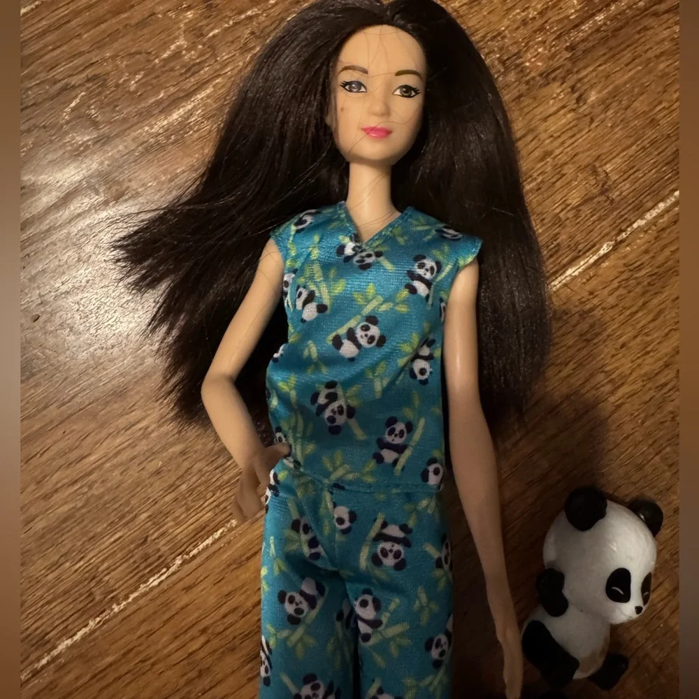 Barbie Asian doll w/ transforming pandas *replacement panda care & rescue set